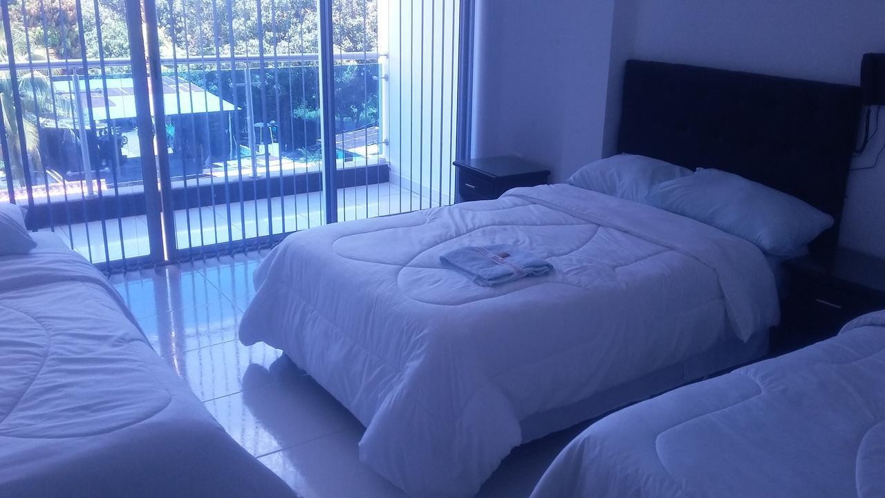 Hotel Palma Roja Granada  Ngoại thất bức ảnh